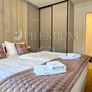 Malinska, apartman s pogledom na more i bazenom! Novogradnja
