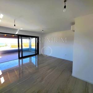 Malinska, apartman u novoj zgradi s pogledom na more!