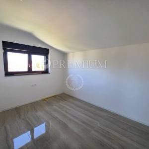 Malinska, apartman u novoj zgradi s pogledom na more!