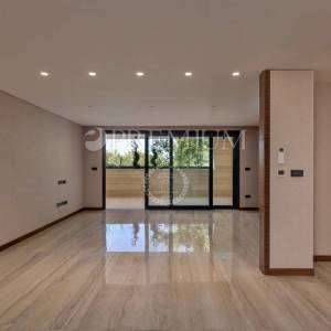 Malinska-apartman-u-prizemlju-s-okućnicom-i-bazenom! 