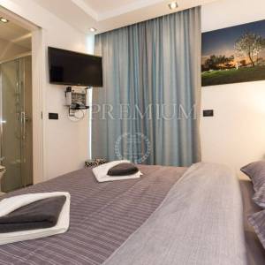 Malinska, apartman u prizemlju urbane vile! Top lokacija!