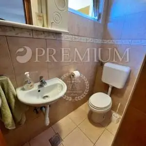 Malinska, dvojna kuća 90m od mora! 