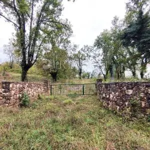 Malinska, građevinski zemljište, samo 160 m od mora!