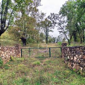 Malinska, građevinski zemljište, samo 160 m od mora!