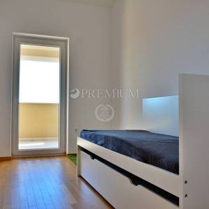 Malinska, komforni apartman s pogledom na more!