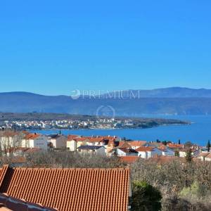 Malinska, komforni apartman s pogledom na more!