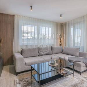 Malinska, luksuzan apartman s bazenom i pogledom na more!