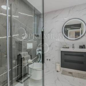 Malinska, luksuzan apartman s bazenom i pogledom na more!