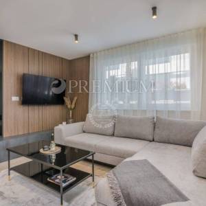 Malinska, luksuzan apartman s bazenom i pogledom na more!