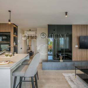 Malinska, luksuzan apartman s bazenom i pogledom na more!