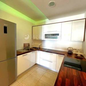 Malinska, luksuzni apartman s vrtom 100 m od mora!