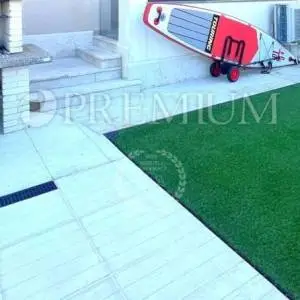 Malinska, luksuzni apartman s vrtom 100 m od mora!