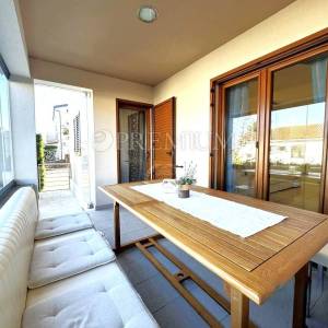 Malinska, luksuzni apartman s vrtom 100 m od mora!