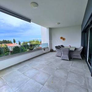 Malinska, luksuzni penthouse samo 100m od mora!