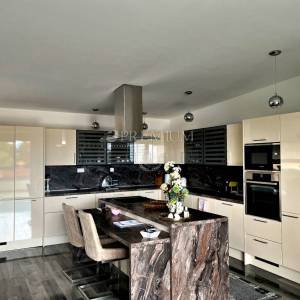 Malinska, luksuzni penthouse samo 100m od mora!