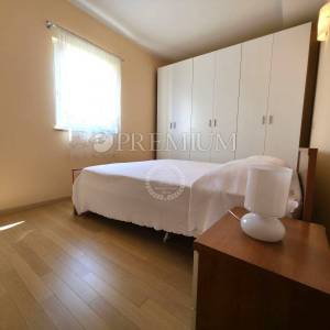 Malinska, namješten apartman na odličnoj lokaciji!