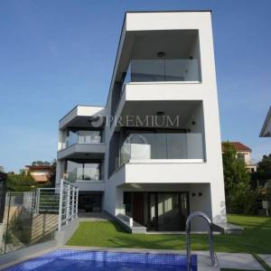Malinska, namješten apartman s bazenom blizu mora!