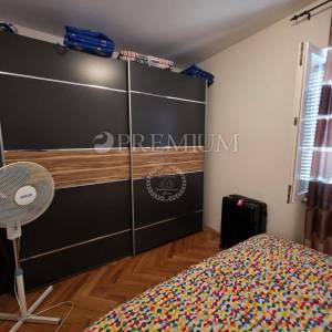 Malinska, namješten apartman na odličnoj lokaciji!