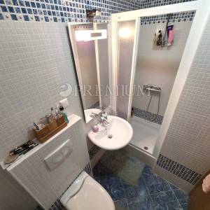 Malinska, namješten apartman na odličnoj lokaciji!