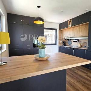 Malinska, namješten penthouse s pogledom na more!