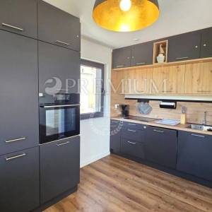 Malinska, namješten penthouse s pogledom na more!