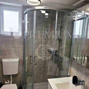Malinska, namješteni apartman s panoramskim pogledom na more!