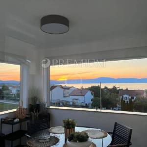Malinska, namješteni apartman s panoramskim pogledom na more!