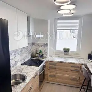 Malinska, namješteni apartman s panoramskim pogledom na more!
