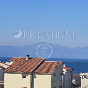 Malinska, novogradnja, pogled na more, bazen! 