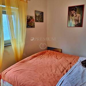 Malinska- okolica, prodaja, apartman na 1. katu s okućnicom!