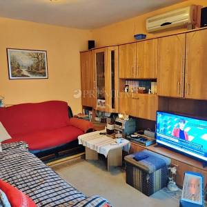 Malinska- okolica, prodaja, apartman na 1. katu s okućnicom!