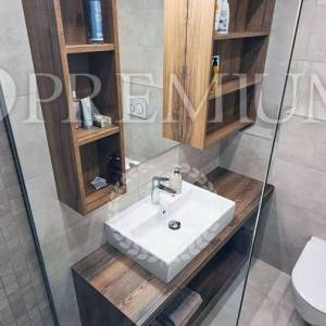 Malinska, penthouse s bazenom, okućnicom i pogledom na more!