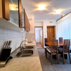 Malinska - Porat, apartman s terasom na mirnoj lokaciji