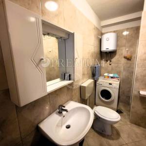 Malinska - Porat, apartman s terasom na mirnoj lokaciji