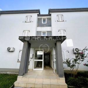 Malinska - Porat, apartman s terasom na mirnoj lokaciji