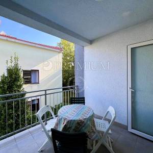 Malinska - Porat, apartman s terasom na mirnoj lokaciji