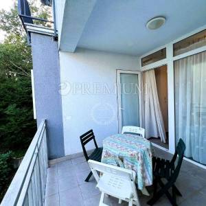 Malinska - Porat, apartman s terasom na mirnoj lokaciji