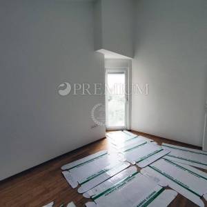 Malinska, prodaja apartmana na drugom katu s pogledom na more i parkingom!