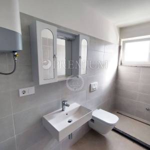 Malinska, prodaja, apartman u prizemlju 500m od mora!