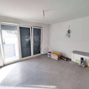 Malinska, prodaja, apartman u prizemlju 500m od mora!