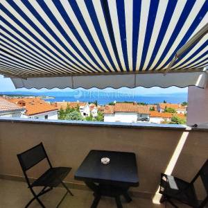 Malinska, prodaja apartmanske kuće s 6 stambenih jedinica!