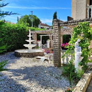 Malinska, prodaja apartmanske kuće s 6 stambenih jedinica!
