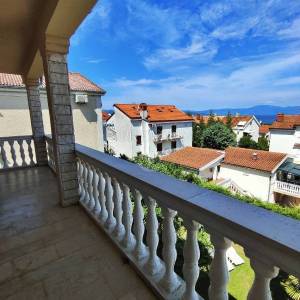 Malinska, prodaja apartmanske kuće s 6 stambenih jedinica!