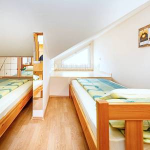 Malinska, prodaja, apartmanska, samostojeća kuća, 100 m od plaže!