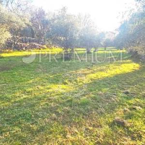 Malinska, prodaja građevinskog zemljišta blizu centra!