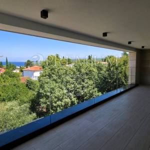 Malinska, prodaja, moderan penthouse s otvorenim pogledom na more! Novogradnja 