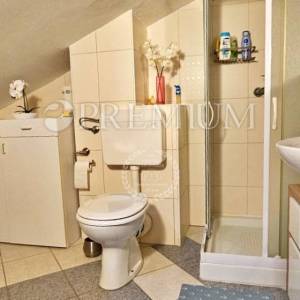 Malinska, prostrani apartman s predivnim pogledom na more!