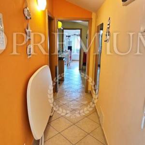 Malinska, prostrani apartman s predivnim pogledom na more!