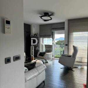 MARČELJEVA DRAGA - stan 95m2, DB+3S, 1.kat s panoramskim pogledom na more 
