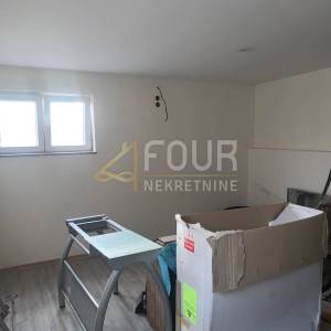Marinići, 296.86m2, kuća s 4 stana